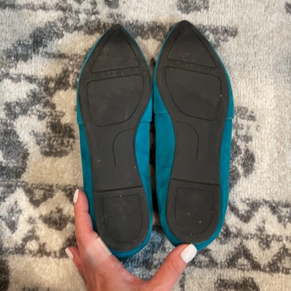 Nine West Pointy Blue Suede Flats Sz 6 - Picture 3 of 5